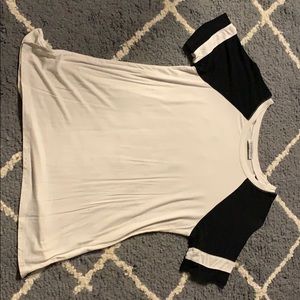 T-Shirt with Mid length sleeves